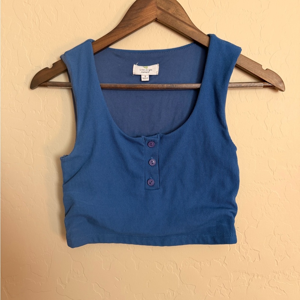 Live in the Moment Blue Ribbed Button Crop Tank | Size S